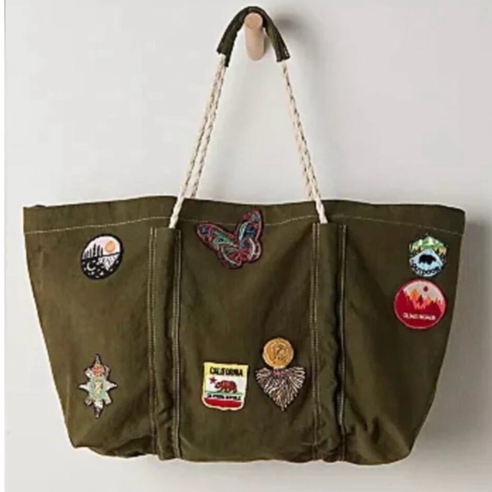 Free People Sea Serpent Weekender Tote Bag Olive Green Canvas NWT $128 - Picture 2 of 14